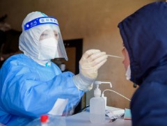 Манжуур хот оршин суугчдаа PCR шинжилгээнд хамруулж байна