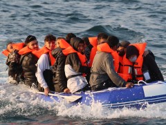 Испани руу дүрвэх гэж байгаад далайд төөрсөн цагаачдын тоо хоёр дахин нэмэгджээ  