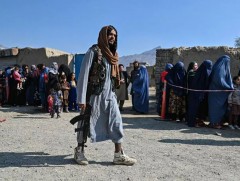 БНХАУ Афганистанд хүнсний тусламж хүргэлээ