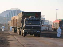 Замын-Үүдийн боомтоор өдөрт 100 чингэлэг нэвтэрч байна