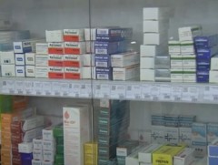 Монголчууд эмийг олон улсын жишигтэй харьцуулахад 5-10 дахин өндөр үнээр худалдаж авдаг