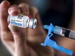 “Жонсон энд Жонсон”-ы “Ковид-19”-ийн эсрэг вакцины хэрэглээг хязгаарлав 