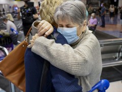 Шинэ Зеланд 60 орны жуулчид, оюутнуудад хилээ нээлээ 