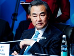 БНХАУ-ын Гадаад харилцааны сайд Номхон далайн арлын орнуудаар айлчилж байна 