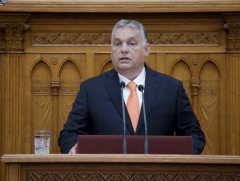 Унгарын ерөнхий сайд ОХУ-ын газрын тосны импортод хориг тавихыг эсэргүүцэв 