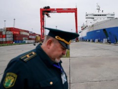 Калининградын транзит тээврийг зогсоосны хариуд хатуу арга хэмжээ авахаа ОХУ анхааруулав