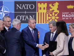 Турк, Финланд, Швед тохиролцоонд хүрлээ