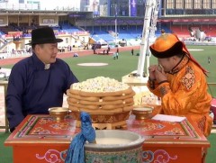  Ерөнхий сайд Л.Оюун-Эрдэнэтэй МҮОНРТ-ийн Төв цэнгэлдэх хүрээлэн дэх асарт ярилцлаа