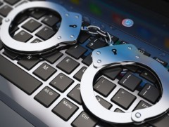 “Жолооны эрх сэргээнэ, үнэмлэх шууд гаргаж өгнө, ангилал ахиулна” гэж бусдыг залилжээ