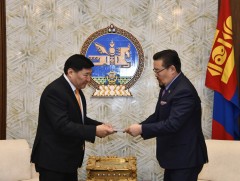 Төрийн албаны тухай хуульд нэмэлт, өөрчлөлт оруулах тухай хуулийн төсөл өргөн мэдүүлэв