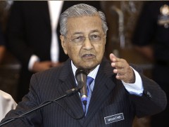 Малайзын ерөнхий сайд асан Махатхир Мохаммад 97 насандаа сонгуульд өрсөлдөнө  