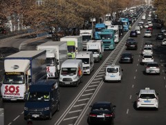 Испани улсад тээврийн салбарын ажилчид ажил хаялт зарлав 