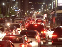 Нийслэлийн иргэд хоногт дөрвөн цагийг түгжрэлд зарцуулж байна