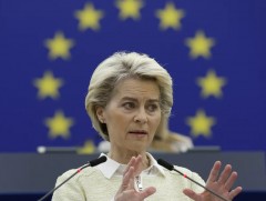 Европын комисс царцаасан ОХУ-ын хөрөнгийг Украинд нөхөн төлбөрт өгөх санал гаргалаа 