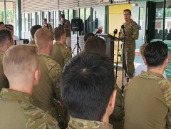 Австралийн армийн сургагчид Украинд цэргүүдийг сургахаар Британийг зорино 