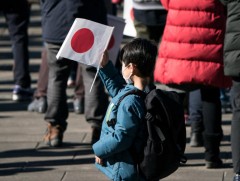 Токио хотоос нүүсэн өрхүүдийн хүүхэд тутамд 1 сая хүртэл иен олгоно