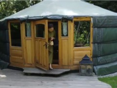 Нидерланд улсад монгол гэр барин амьдарч түүх соёлоо өвлөн тээж, сурталчилж байна