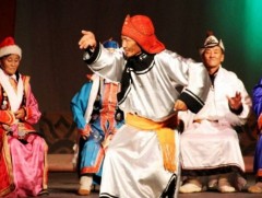 Бий биелгээг 19 мянган хүнд зааж, сургажээ