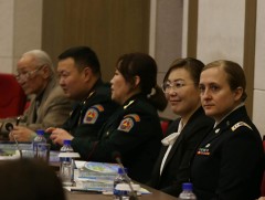 “Төрийн цэргийн болон цагдаагийн байгууллагын эмэгтэйчүүд энхийн үйлсэд” сэдэвт эрдэм шинжилгээний..