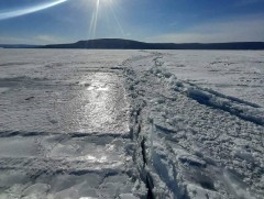 СЭРЭМЖЛҮҮЛЭГ: Хөвсгөл нуурын бүх хил хөдөлж мөсөн замаар тээвэр хийх боломжгүй болжээ