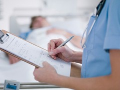 Эмч нар сайн дураар нэгдэж асрамжийн газарт эрүүл мэндийн үзлэг, оношилгоо хийлээ