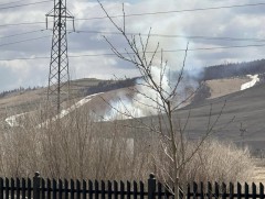 Гал түймрийг унтраахаар ажиллаж байна 