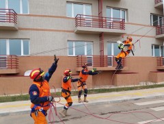 Утаажилтын бүсээс 8 иргэнийг гаргаж, 1.1 тэрбум төгрөгийн өмч хөрөнгийг авран хамгаалав