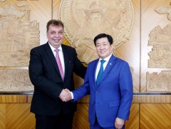 АБГББХ-ны дарга Б.Энх-Амгалан Элчин сайд  Василика Басил Константинеску-г хүлээн авч уулзлаа