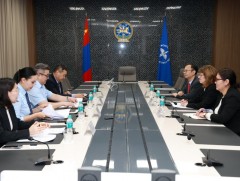 Барбара Хеберт “Байгууллагын эрсдэлийн үнэлгээ, эрсдэлийг бууруулах арга хэмжээний санал”-ыг гаали..