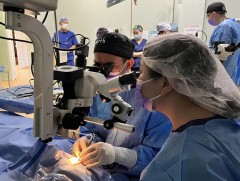 АНУ-ын эмч нар нүдний үзлэг, оношилгоо, мэс заслын тусламж үйлчилгээг үнэ төлбөргүй үзүүлнэ