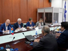Тэтгэврийн шинэчлэлийг хэрхэн хийсэн тухай туршлага судлах уулзалт хийлээ 