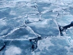 Мөсөн дээгүүр явах болон авто тээвэр хийхгүй байхыг анхааруулав 