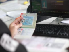 Оршин суух зөвшөөрөлтэй гадаадын иргэний оршин суух хэлбэр, төрөл өөрчлөхөд дараах зарчмыг баримта..