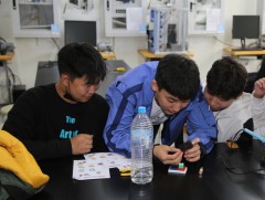 КООСЕН технологийн коллеж нь хүүхдүүдэд 9 дүгээр ангиас нь инженер техникийн мэдлэг олгодог