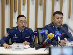 Дорнод аймгийн Чойбалсан суманд гарсан хээрийн түймрийг унтраахаар ажиллаж байна