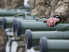 АНУ Украинд 500 сая долларын багц цэргийн тусламж олгохоо зарлажээ 