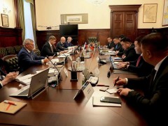 УБТЗ ХНН-ийн ажилчдын цалинг үе шаттайгаар нэмэгдүүлэхээр тогтлоо