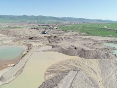 Туул голын сав газарт зөрчилтэй үйл ажиллагаа явуулж буй аж ахуйн нэгжүүдэд арга хэмжээ авчээ 