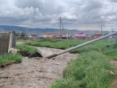 Гучин мянга орчим хэрэглэгчийн цахилгааныг таслаад байна    