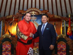 Ерөнхийлөгч У.Хүрэлсүх их аварга Тэрүнофүжи Г.Ган-Эрдэнийг хүлээн авч уулзлаа