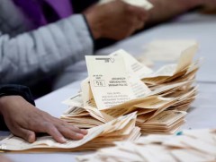 Австраличуудын олонх уугуул иргэдийн улс төрийн эрхийг өргөжүүлэхээс татгалзав 