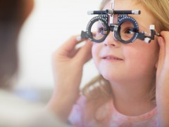 Хотжилтоос шалтгаалж хүүхдийн хараа эрс муудаж байна 