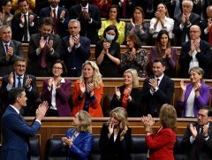 Испани улс дахиад эмэгтэй гишүүдийн тоогоор илүүрхсэн засгийн газартай болов