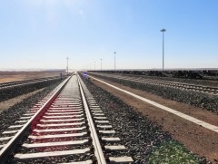 Хил дамнасан төмөр замын гүүрэн байгууламжийг барих ажлын хэсэг Гашуунсухайт боомтод ажиллалаа