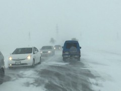 Зүүн аймгуудын нутгаар цас үргэлжлэн орж байна