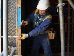 Барилгын үйлдвэрлэл эрхэлж буй ААНБ, ажил олгогч, ажилтнуудад хөдөлмөрийн аюулгүй байдлыг хангаж а..