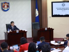 Нийтийн эзэмшлийн зам, талбай дахь өнгө үзэмжгүй хүлэмжүүдийг буулгалаа