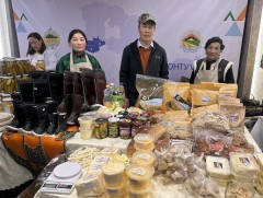 Бөхийн өргөөнд 