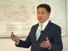 Д.Отгонсүрэн: Хуурай боомтыг эхний ээлжид Замын-Үүд, Хөшигийн хөндий, Алтанбулаг, Сайншанд, Бичигт..