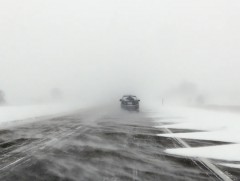 Цас орж, цасан шуурга шуурна